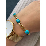 Armband mit blauen Steinen